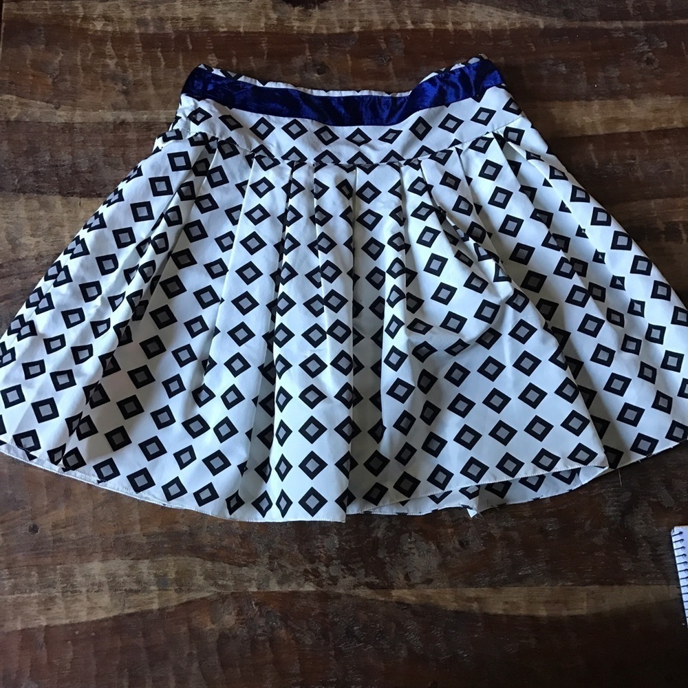 Vera Wang Lavender Label Skirt